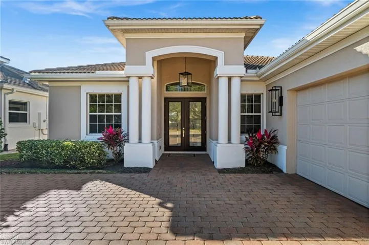 6821 Il Regalo Cir, Naples, Florida 34109
