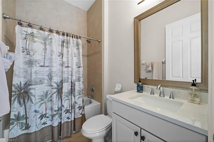6821 Il Regalo Cir, Naples, Florida 34109