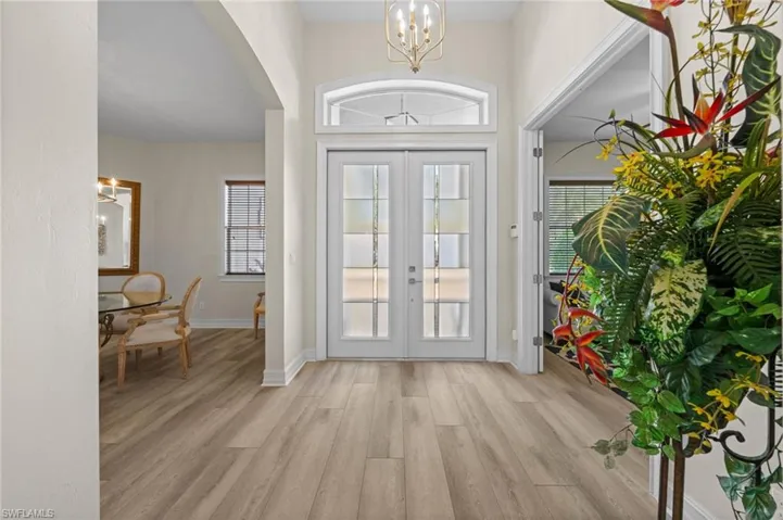 6821 Il Regalo Cir, Naples, Florida 34109