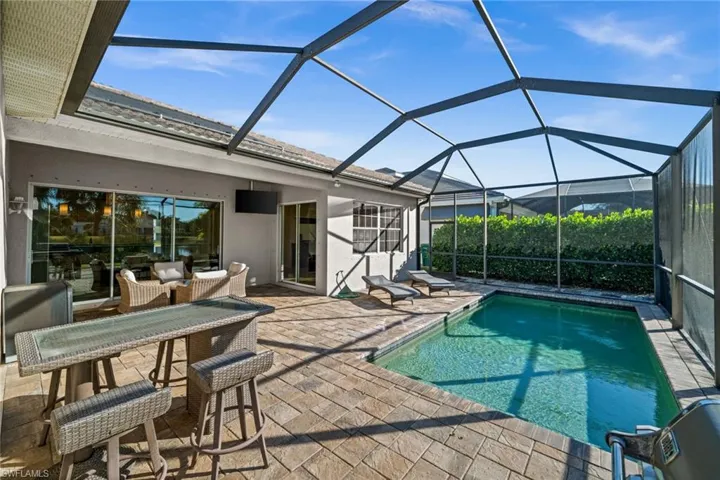 6821 Il Regalo Cir, Naples, Florida 34109