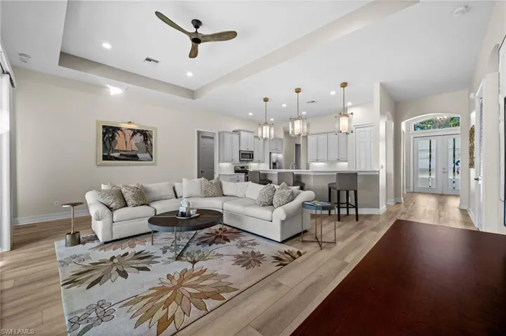 6821 Il Regalo Cir, Naples, Florida 34109