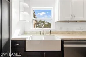 4462 E Riverside  DR, Fort Myers, FL 33905