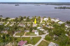 4462 E Riverside  DR, Fort Myers, FL 33905
