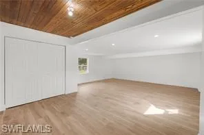 4462 E Riverside  DR, Fort Myers, FL 33905