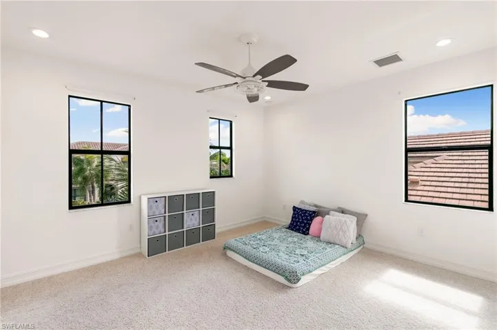 9344 Glenforest Dr, Naples, Florida 34120