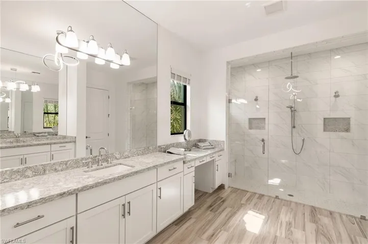 9344 Glenforest Dr, Naples, Florida 34120