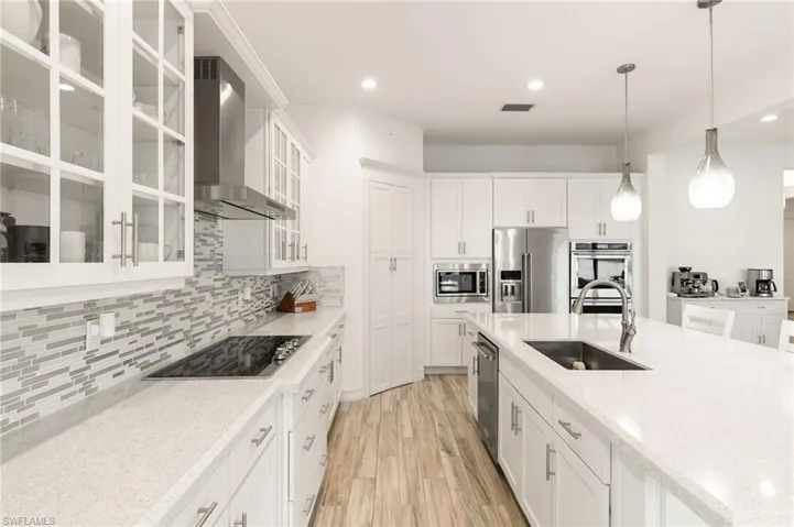 9344 Glenforest Dr, Naples, Florida 34120