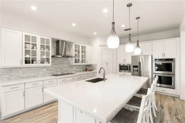 9344 Glenforest Dr, Naples, Florida 34120
