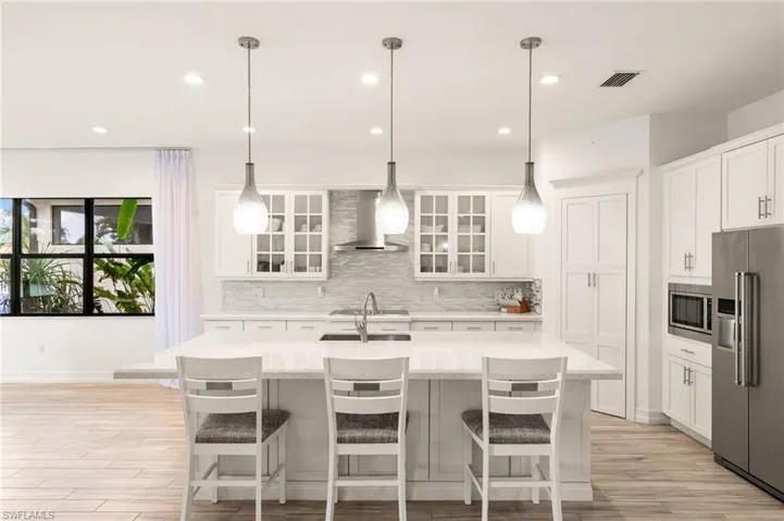 9344 Glenforest Dr, Naples, Florida 34120