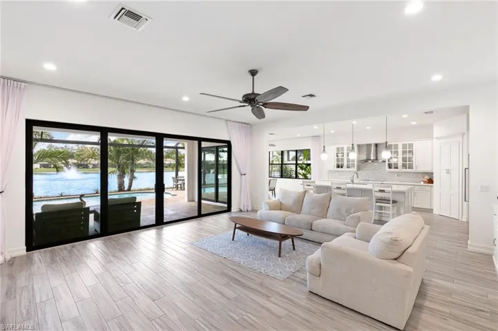 9344 Glenforest Dr, Naples, Florida 34120