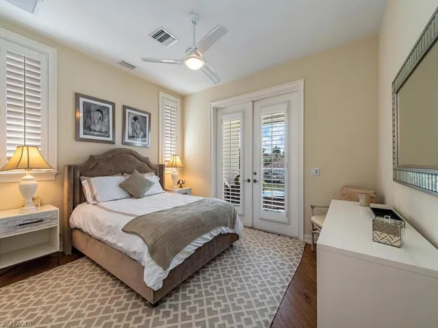 2nd Guest bedroom with access to the lanai