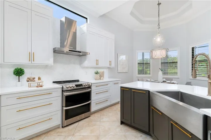 15847  Secoya Reserve  CIR, Naples, FL 34110