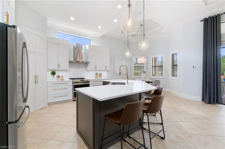 15847  Secoya Reserve  CIR, Naples, FL 34110