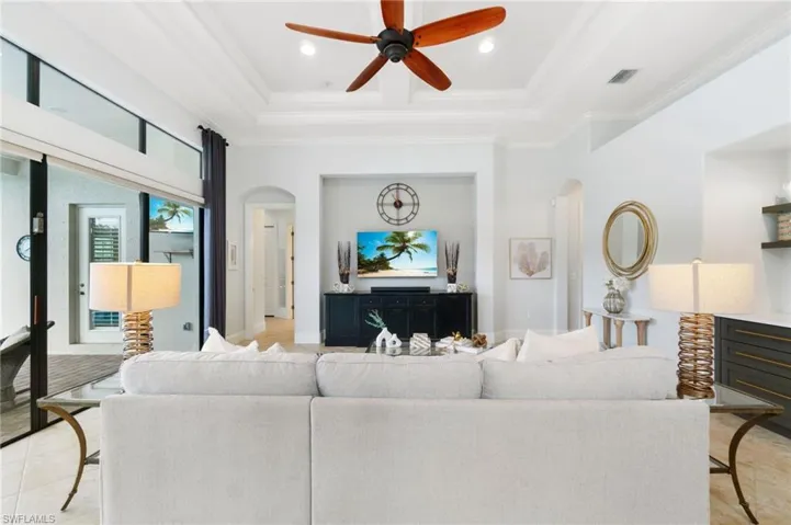 15847  Secoya Reserve  CIR, Naples, FL 34110