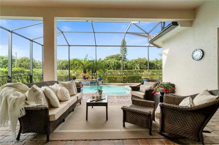 15847  Secoya Reserve  CIR, Naples, FL 34110