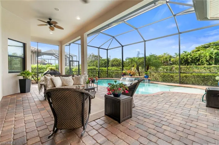 15847  Secoya Reserve  CIR, Naples, FL 34110