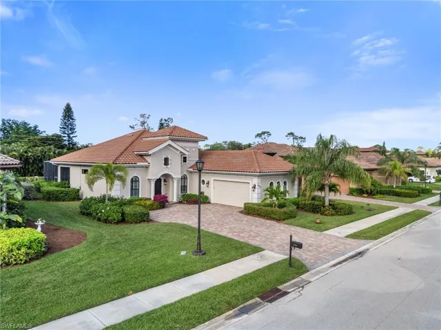 15847  Secoya Reserve  CIR, Naples, FL 34110