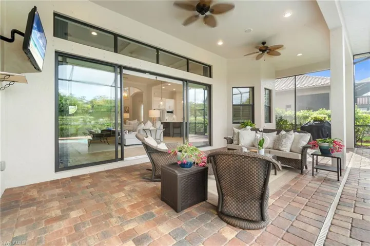 15847  Secoya Reserve  CIR, Naples, FL 34110