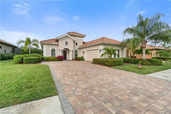 15847  Secoya Reserve  CIR, Naples, FL 34110