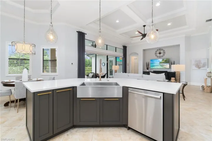 15847  Secoya Reserve  CIR, Naples, FL 34110