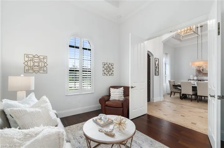 15847  Secoya Reserve  CIR, Naples, FL 34110