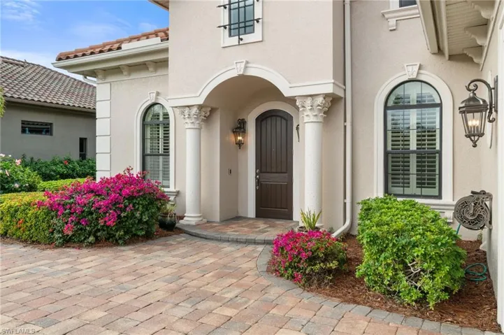 15847  Secoya Reserve  CIR, Naples, FL 34110