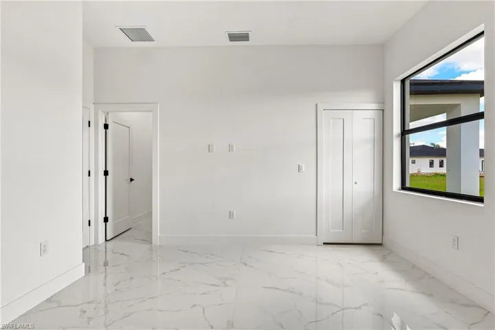 4002 9th St Sw, Lehigh Acres, Florida 33976