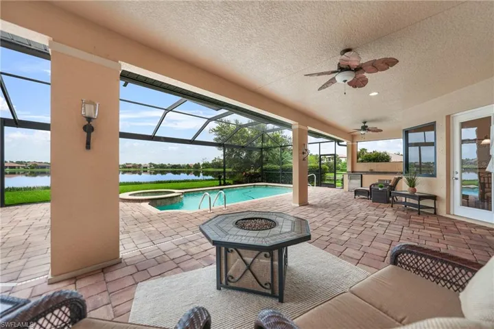 10194  Avalon Lake  CIR, Fort Myers, FL 33913