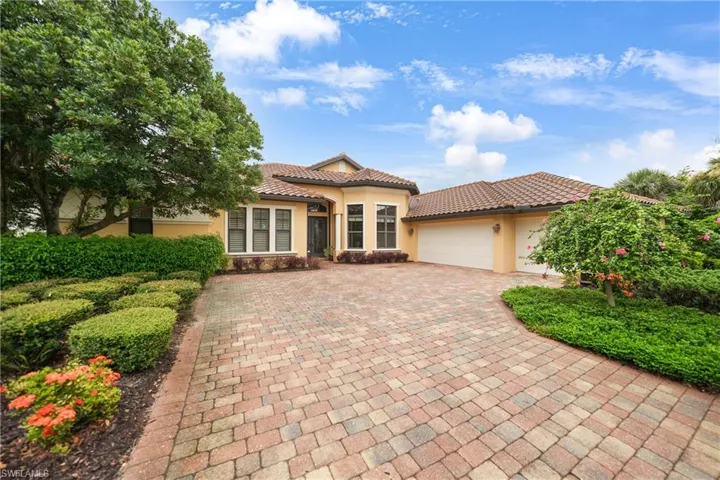 10194  Avalon Lake  CIR, Fort Myers, FL 33913