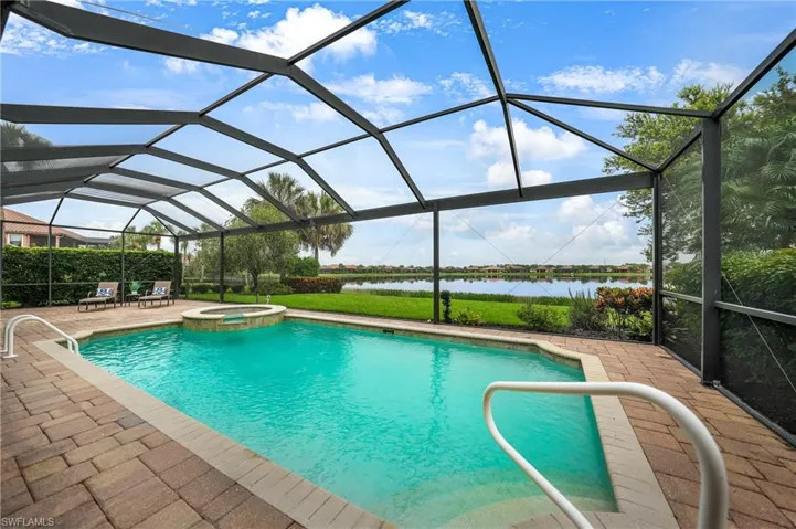 10194  Avalon Lake  CIR, Fort Myers, FL 33913