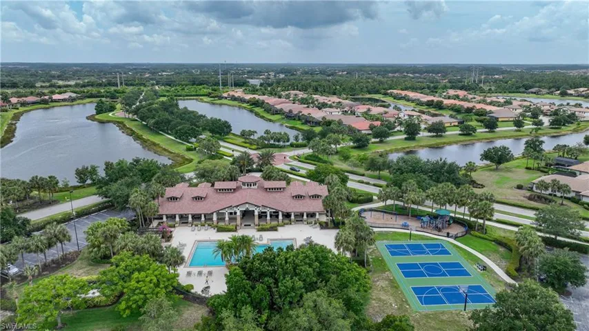 10194  Avalon Lake  CIR, Fort Myers, FL 33913