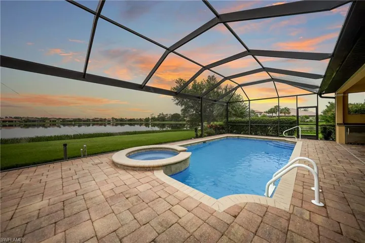10194  Avalon Lake  CIR, Fort Myers, FL 33913