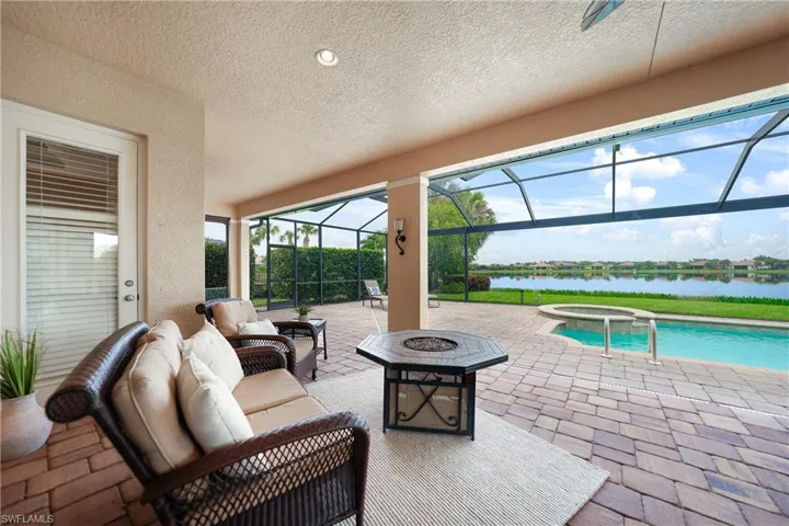 10194  Avalon Lake  CIR, Fort Myers, FL 33913