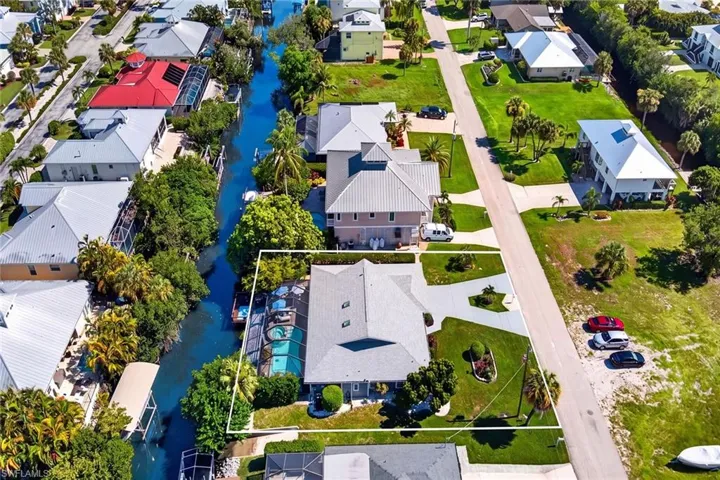 27115 Belle Rio Dr, Bonita Springs, Florida 34135
