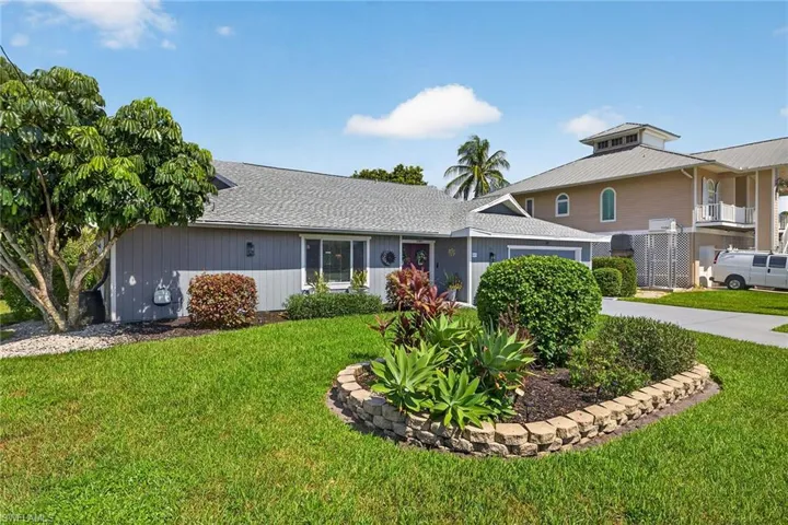 27115 Belle Rio Dr, Bonita Springs, Florida 34135