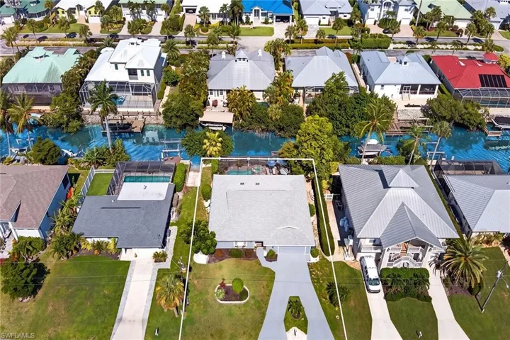 27115 Belle Rio Dr, Bonita Springs, Florida 34135