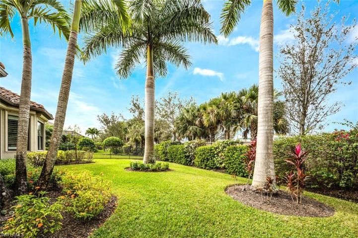 8487 Palacio TER W, NAPLES FL 34114