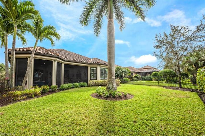 8487 Palacio TER W, NAPLES FL 34114
