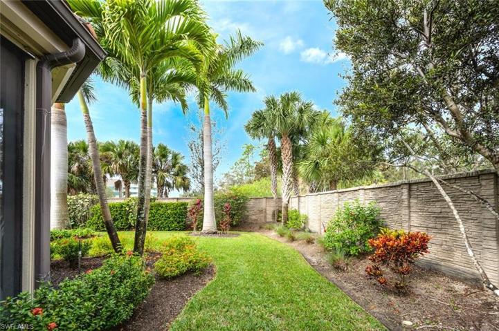 8487 Palacio TER W, NAPLES FL 34114