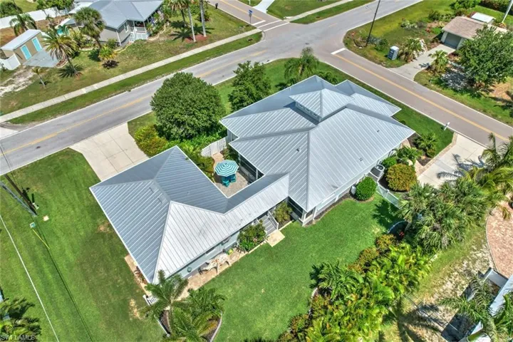 Aerial view of property and surrounding area