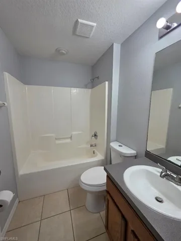 332 Rogen St, Lehigh Acres, Florida 33972