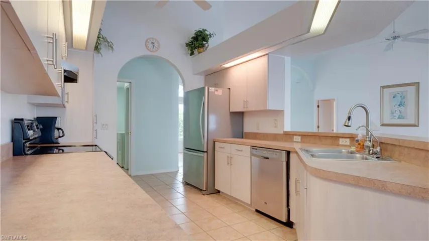 3902 Se 13th Ave, Cape Coral, Florida 33904