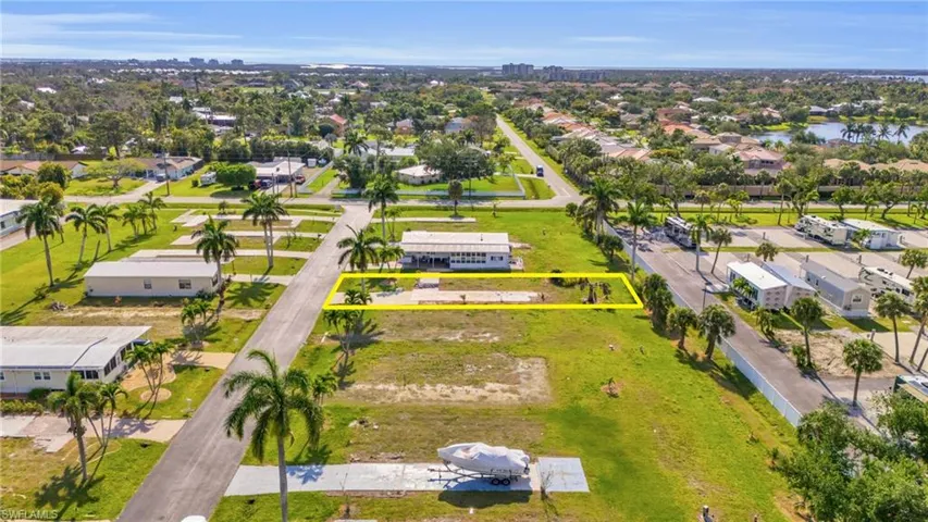 148  Raintree  LN, Fort Myers, FL 33908