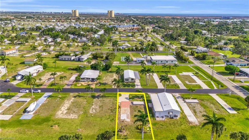 148  Raintree  LN, Fort Myers, FL 33908