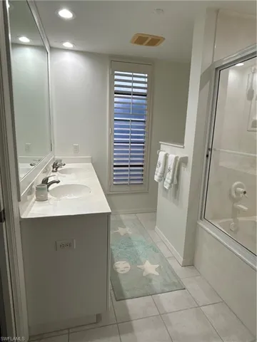 663 10th Ave S B663, Naples, Florida 34102