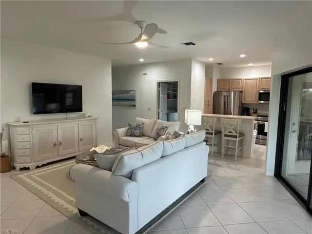 663 10th Ave S B663, Naples, Florida 34102