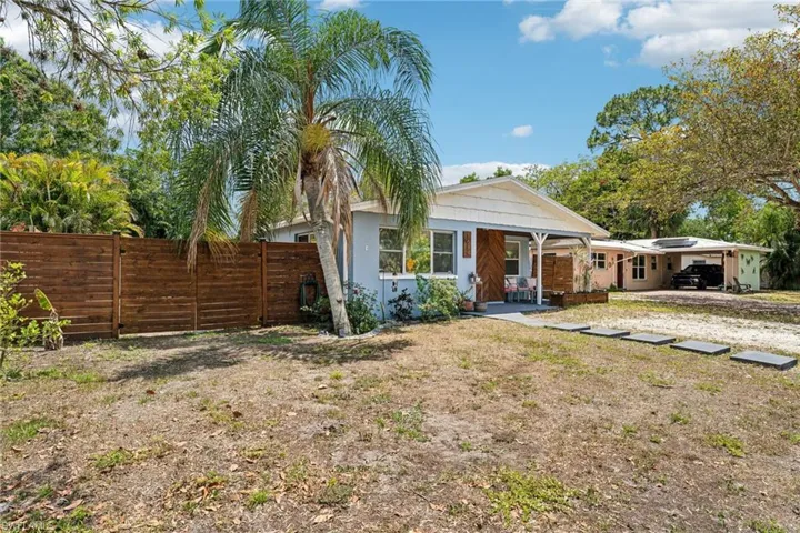 1684  South  DR, Fort Myers, FL 33907