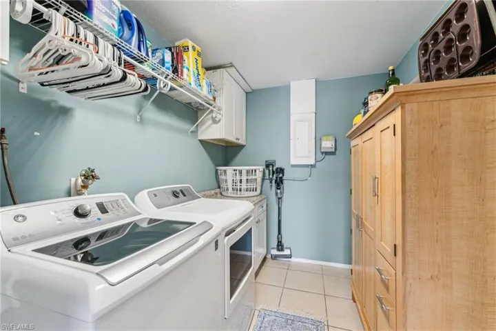 1684  South  DR, Fort Myers, FL 33907