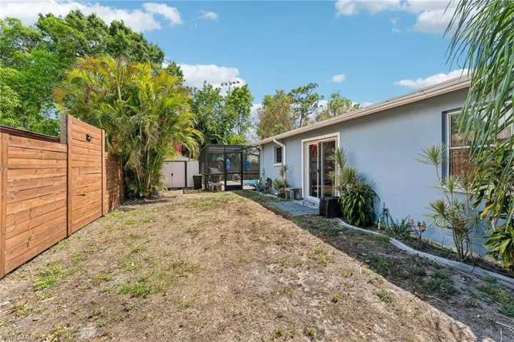 1684  South  DR, Fort Myers, FL 33907