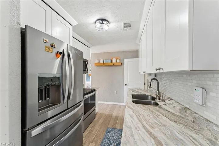 1684  South  DR, Fort Myers, FL 33907